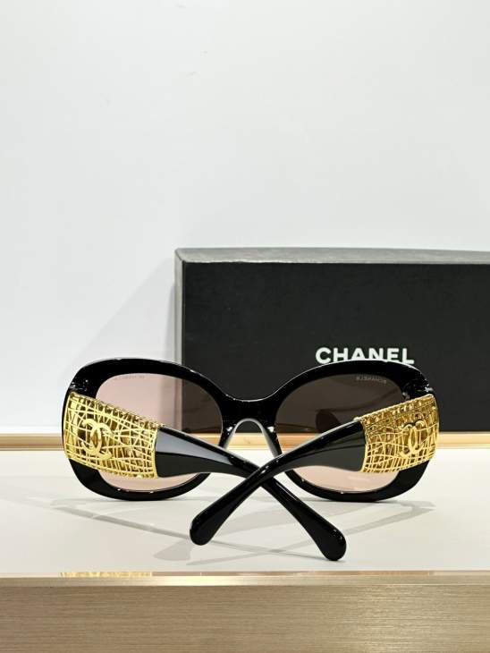 Picture of Chanel Sunglasses _SKUfw76990385fw